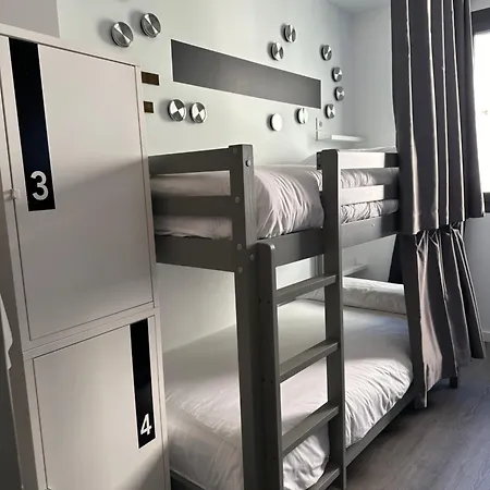 Hostel Alicante A-Cero Living-3